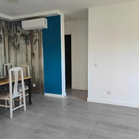 Tamogan Apartment *