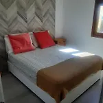 Tamogan Apartament *